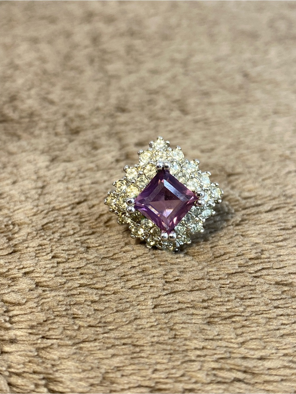 18K H.G.E women's ring size 7